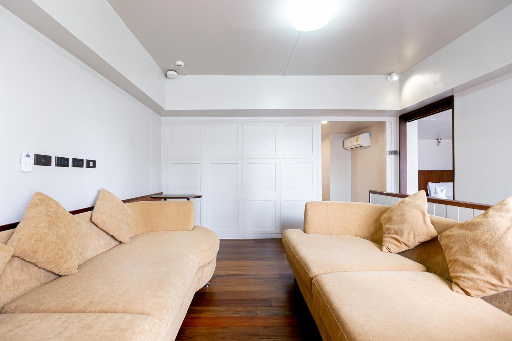 A Room Bangkok Sathorn Buitenkant foto