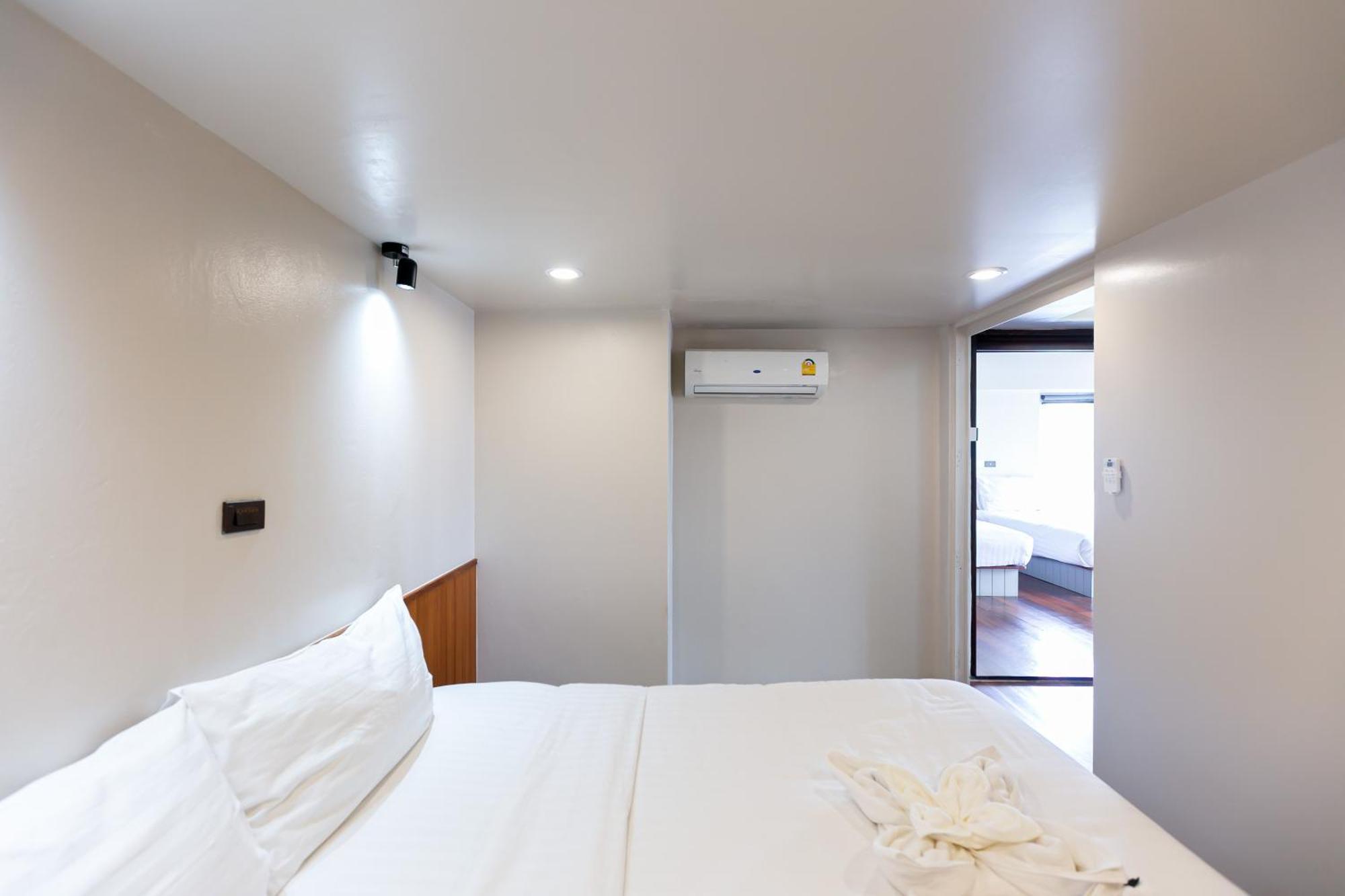 A Room Bangkok Sathorn Buitenkant foto