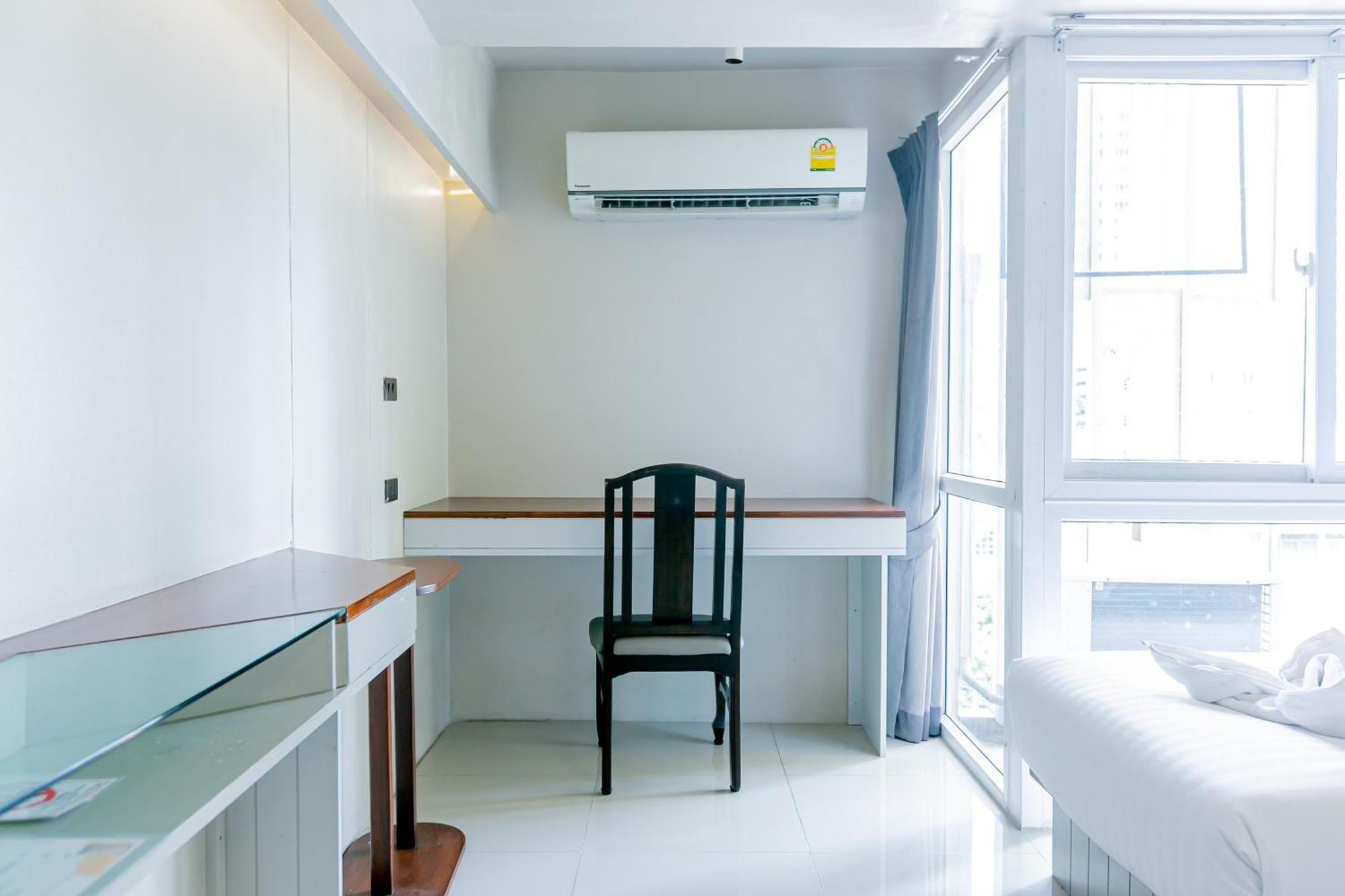 A Room Bangkok Sathorn Buitenkant foto